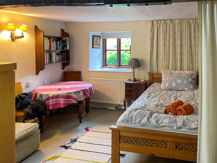 UK May '22 - Deference (Nick Drake) 020.jpg